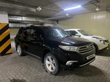 Toyota Highlander 2013 года за 15 300 000 тг. в Семей