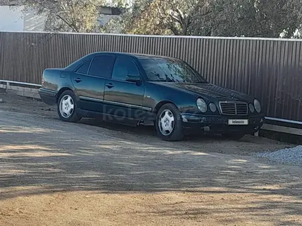 Mercedes-Benz E 240 1996 года за 2 000 000 тг. в Кызылорда – фото 5