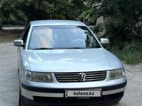 Volkswagen Passat 1996 годаүшін2 800 000 тг. в Тараз