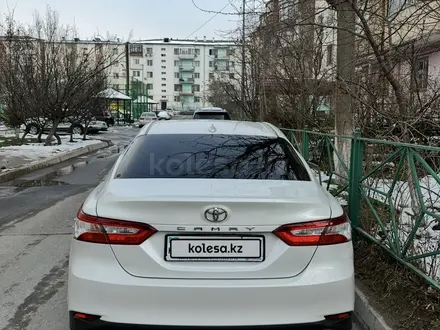 Toyota Camry 2018 года за 14 000 000 тг. в Шымкент – фото 5