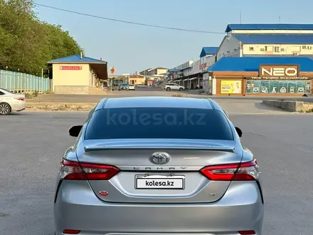 Toyota Camry 2018 года за 8 500 000 тг. в Актау – фото 4
