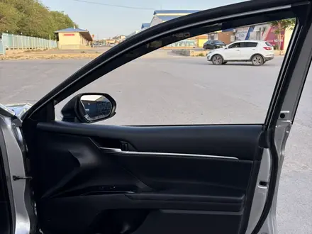 Toyota Camry 2018 года за 8 500 000 тг. в Актау – фото 15