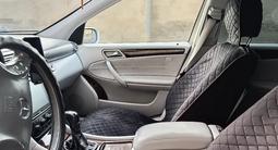 Mercedes-Benz C 200 2001 года за 2 500 000 тг. в Тараз – фото 4
