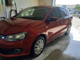 Volkswagen Polo 2015 года за 6 150 000 тг. в Актау – фото 2