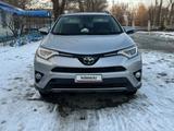 Toyota RAV4 2018 годаүшін8 950 000 тг. в Актобе