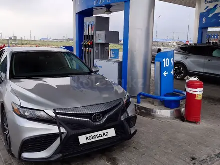 Toyota Camry 2021 года за 12 000 000 тг. в Костанай – фото 8