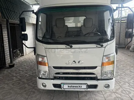 JAC  N56 2024 года за 13 500 000 тг. в Семей