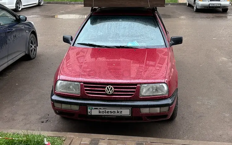 Volkswagen Vento 1994 года за 1 300 000 тг. в Астана