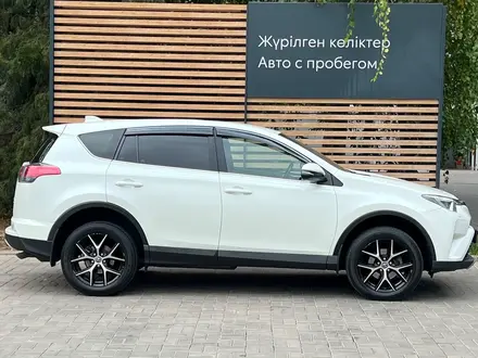 Toyota RAV4 Prestige 2017 года за 10 990 000 тг. в Алматы – фото 8