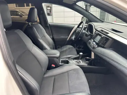 Toyota RAV4 Prestige 2017 года за 10 990 000 тг. в Алматы – фото 14