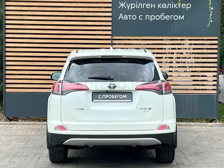Toyota RAV4 Prestige 2017 года за 10 990 000 тг. в Алматы – фото 4