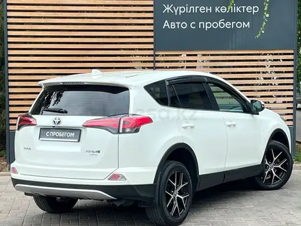 Toyota RAV4 Prestige 2017 года за 10 990 000 тг. в Алматы – фото 2