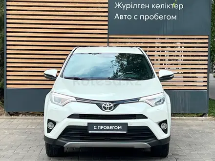 Toyota RAV4 Prestige 2017 года за 10 990 000 тг. в Алматы – фото 3