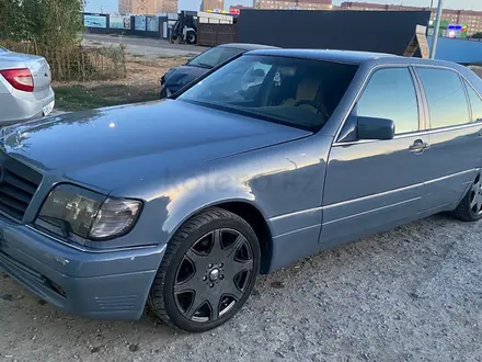 Mercedes-Benz S 300 1991 года за 3 000 000 тг. в Атырау – фото 2