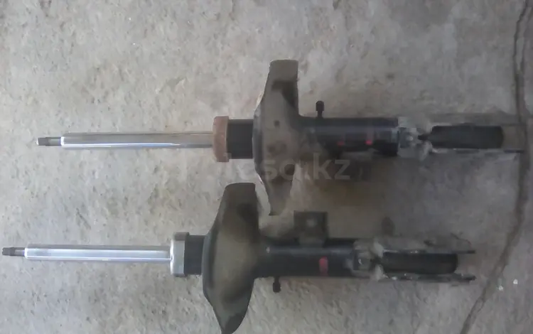 Передние амортизаторы за 100 тг. в Алматы