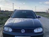 Volkswagen Golf 2001 годаүшін2 600 000 тг. в Атырау