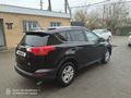 Toyota RAV4 2015 года за 9 500 000 тг. в Актобе – фото 4