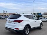 Hyundai Santa Fe 2017 года за 6 500 000 тг. в Актобе – фото 4