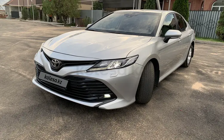 Toyota Camry 2021 года за 12 000 000 тг. в Алматы