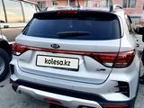 Kia Rio X-Line 2021 года за 9 100 000 тг. в Алматы – фото 2