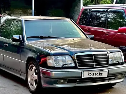 Mercedes-Benz E 400 1994 года за 3 000 000 тг. в Алматы