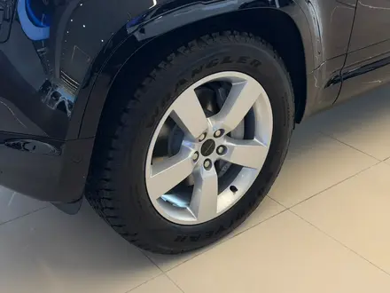Land Rover Defender X-Dynamic SE 2026 года за 73 815 000 тг. в Астана – фото 19
