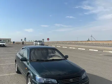 Toyota Camry 1998 года за 3 000 000 тг. в Жанаозен – фото 7