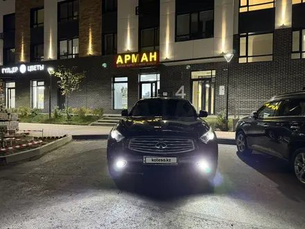 Infiniti FX35 2010 года за 11 000 000 тг. в Астана – фото 2