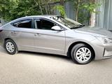 Hyundai Elantra 2020 года за 7 500 000 тг. в Алматы – фото 3