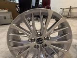 TOYOTA Оригинальные диски Camry 70 за 499 000 тг. в Алматы – фото 5