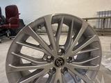 TOYOTA Оригинальные диски Camry 70 за 499 000 тг. в Алматы – фото 4