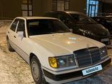 Mercedes-Benz E 230 1991 годаүшін2 200 000 тг. в Астана