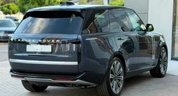Land Rover Range Rover Autobiography 2026 года за 130 313 000 тг. в Алматы – фото 4