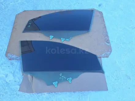 Стекло переднее левое стекло переднее правое Кашкай J11 за 17 000 тг. в Костанай
