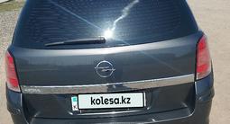 Opel Astra 2011 года за 4 200 000 тг. в Караганда – фото 3