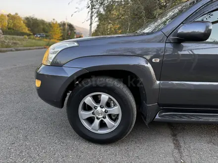 Toyota Land Cruiser Prado 2004 года за 10 800 000 тг. в Алматы – фото 4