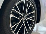 Toyota Camry Luxe 2026 года за 22 190 000 тг. в Алматы – фото 4