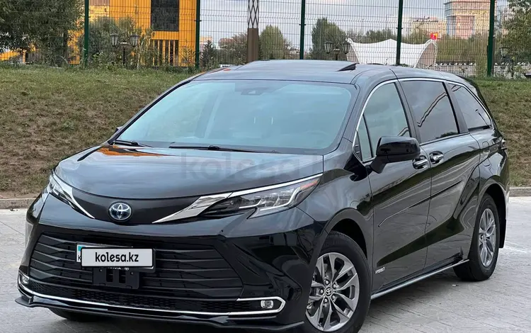 Toyota Sienna 2021 года за 20 700 000 тг. в Астана