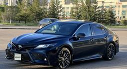 Toyota Camry 2021 года за 15 800 000 тг. в Астана – фото 3