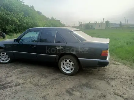 Mercedes-Benz E 300 1990 года за 1 300 000 тг. в Астана – фото 3