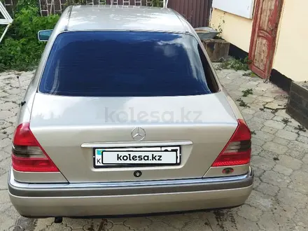 Mercedes-Benz C 180 1994 года за 2 600 000 тг. в Петропавловск – фото 6