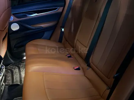 BMW X6 M 2018 года за 29 900 000 тг. в Астана – фото 25