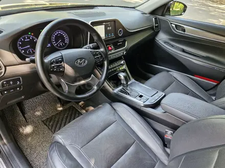 Hyundai Grandeur 2017 года за 11 750 000 тг. в Алматы – фото 55