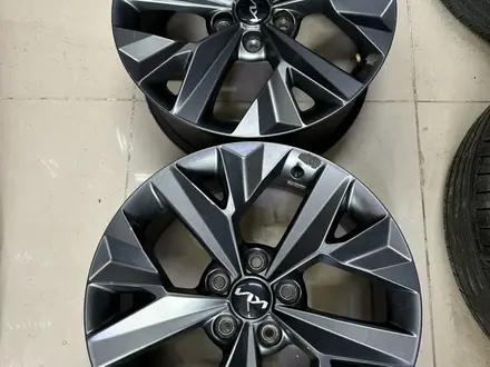 Kia спортедж оригинальный диски за 350 000 тг. в Атырау – фото 4