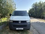 Volkswagen Transporter 2010 года за 8 999 999 тг. в Тараз