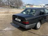 Mercedes-Benz E 230 1989 года за 950 000 тг. в Алматы – фото 4