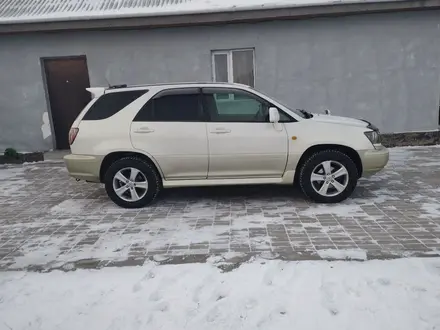 Toyota Harrier 2000 года за 5 500 000 тг. в Астана – фото 2