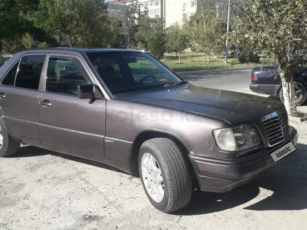 Mercedes-Benz E 230 1992 года за 1 150 000 тг. в Туркестан – фото 3