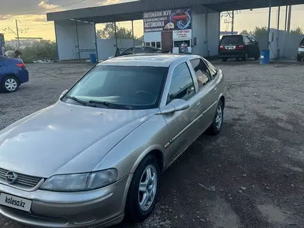 Opel Vectra 1996 года за 1 300 000 тг. в Алматы – фото 4