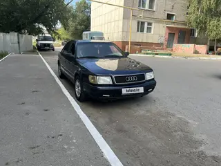Audi 100